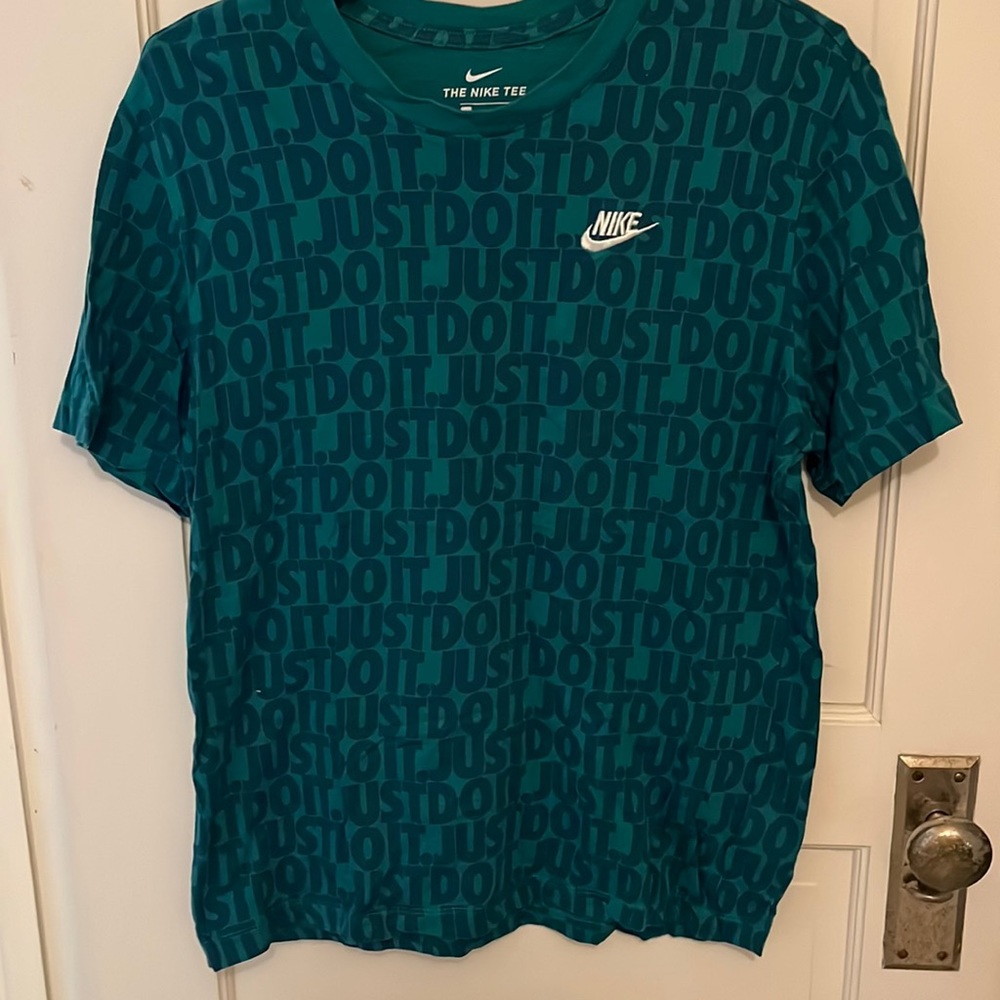 Just do it in this classic t-shirt